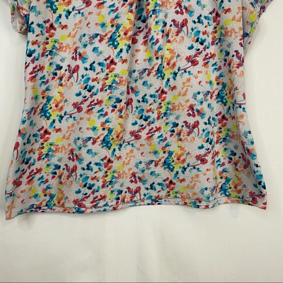 WORTHINGTON Short Sleeved Blouse Floral Flounce Front White Size Petite Medium - Picture 3 of 8